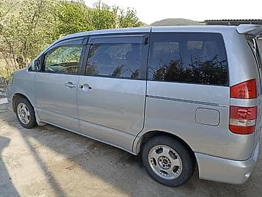 вокси ноах: Toyota Noah: 2003 г., 2 л, Автомат, Бензин, Минивэн — 4