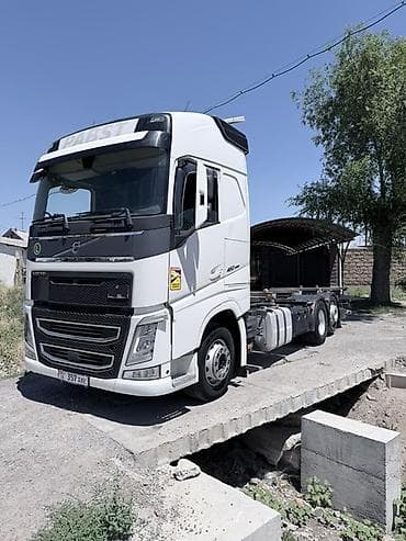 тигач актрос: Тягач, Volvo, 2020 г., Без прицепа — 2