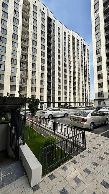 2 8: 3 комнаты, 95 м², 3 этаж — 10