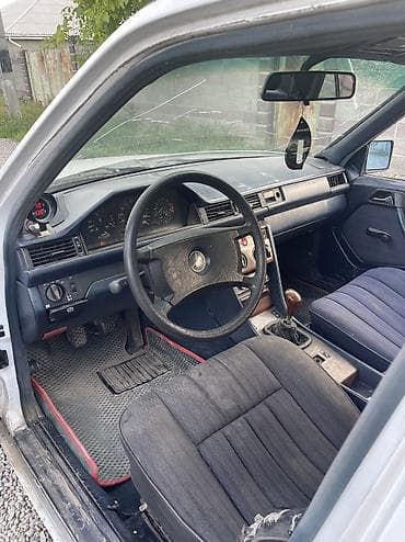 арзан машине: Mercedes-Benz W124: 1987 г. — 5