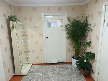 сдается комната: Койко-место, ХОСТЕЛ Каракол, Парковка, стоянка — 4