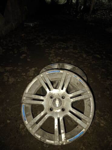 жети орунду машина: Дисктер R 15 Комплект, тешиктери - 4, Колдонулган — 2