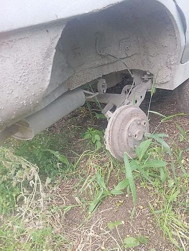 аудио касета: Mazda 2: 2003 г., 1.3 л, Автомат, Бензин, Хэтчбэк — 4