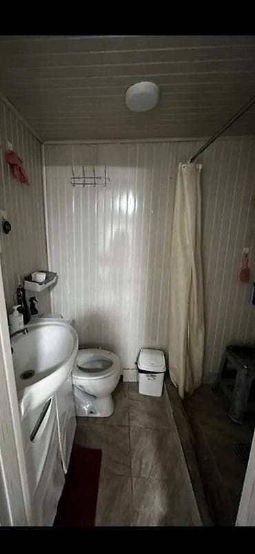 продаю дом бишкек ынтымак: 70 м², 4 бөлмө, Забор, тосулган — 6