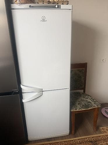 alcatel 2007d: Холодильник Indesit, Двухкамерный — 1