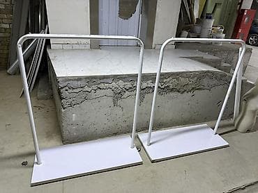 Манекены: Напольные стойки-рейлы и манекен‑головы для витрины/магазина — 1