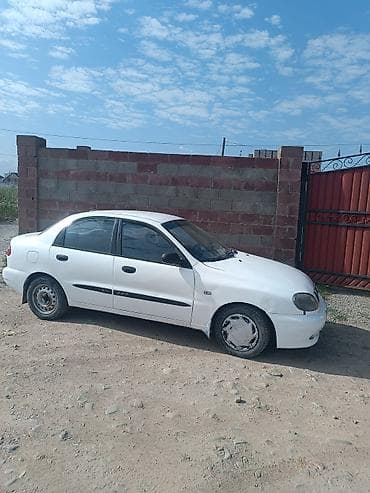Транспорт: Daewoo Lanos: 1997 г., Седан — 1