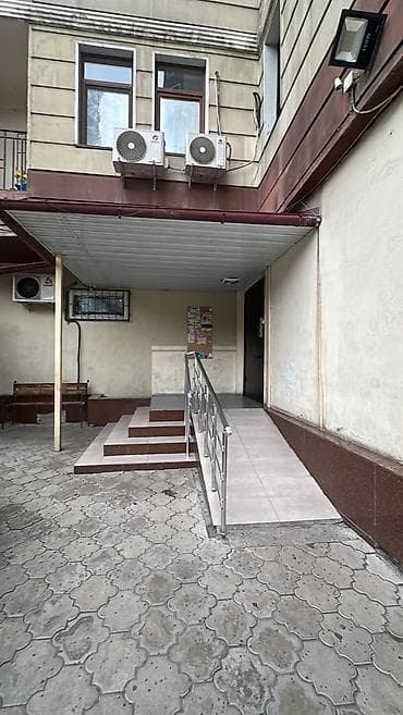 Батирлер: 3 бөлмө, Алтын чарчы Кыймылсыз мүлк агенттиги, Үй-бүлөлүүлөргө, 1 жылдан баштап, Толугу менен эмереги бар — 9