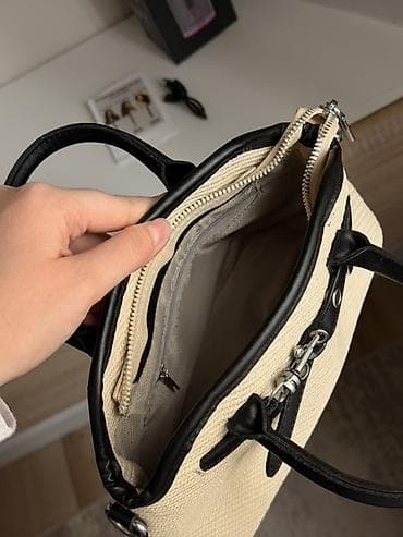 givenchy very irresistible: Сумка-тоут в хорошем состоянии - Материал: плотный светлый текстиль — 3