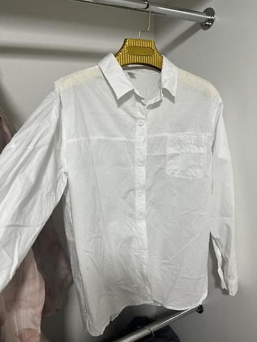 Джинсы: Джинсы широкого кроя (2 пары) Рубашки стандарт (оверсайз 3 пары) юбка — 10