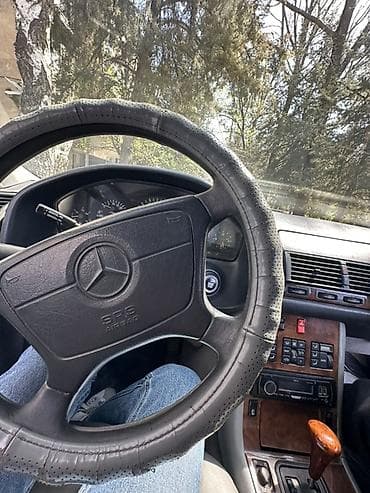 по региону: Mercedes-Benz S-Class: 1992 г., 5 л, Автомат, Газ, Седан — 2