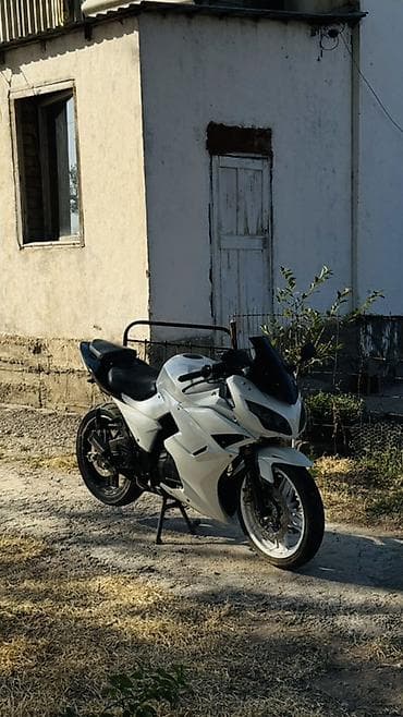 Мотоциклы: Спортбайк Yamaha, 250 куб. см, Бензин, Взрослый, Б/у — 1