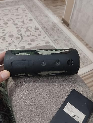 jbl 510: Продаю калонку JBL оригинал купленно в Германии за 160 евро состояние — 2
