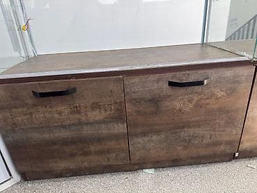 оборудование для детского магазина: Стеклянные торговые витрины для магазина аксессуаров/одежды - — 9