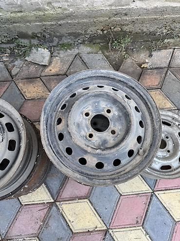 баа: Дисктер R 14 Honda, Комплект, тешиктери - 4, Колдонулган — 2