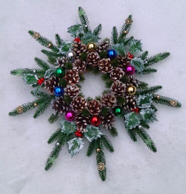 хвойная гирлянда: Новогодние декоративные композиции из шишек и хв<ои - Ручная — 7