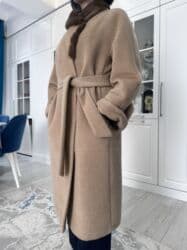 пальто лама: Срочно супер акция ‼️ Цена 20 000 сом‼️ Пальто зимнее Ношу 48 — 1