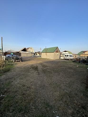 участок продаётся: 4 соток, Красная книга — 2