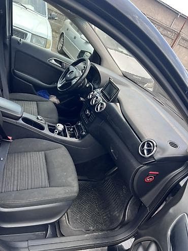 beta ff: Mercedes-Benz B-Class: 2012 г., Автомат, Бензин, Хэтчбэк — 3