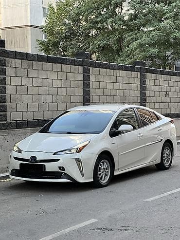 byd e2 2019: Toyota Prius: 2019 г., 1.8 л, Автомат, Гибрид, Хэтчбэк — 1