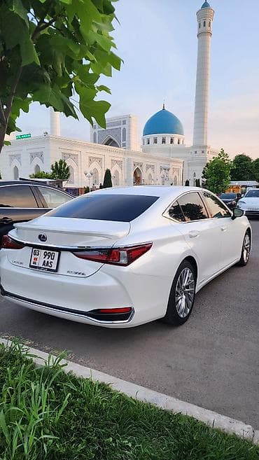 Lexus ES: 2019 г., 2.5 л, Автомат, Гибрид, Седан