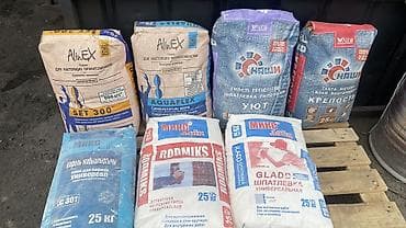 Сухие строительные смеси в мешках по 25 кг: - AlinEX SET 300 — клей