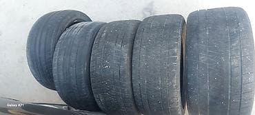 Комплект шин R20, разноширокий. - Пара передних: 275/40 R20 106V XL