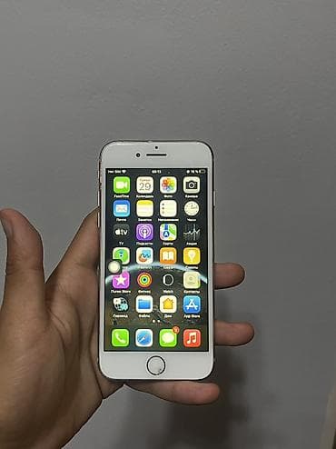 IPhone 8, Б/у, 64 ГБ, Matte Gold, Чехол, 68 %