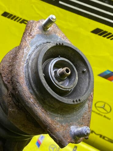 бакту долонотуу: Комплект амортизаторов Subaru Оригинал, Япония — 3