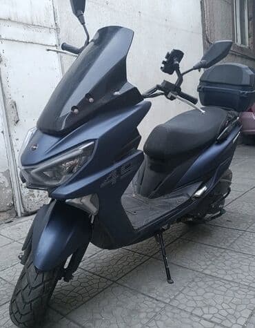 купить электромопед в бишкеке: Макси-скутер 150 куб. см, Бензин, Б/у — 3