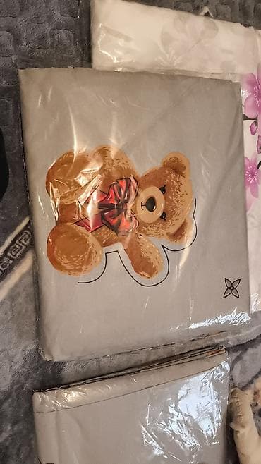 Комплекты постельного белья в упаковке. Варианты дизайна: - Серый