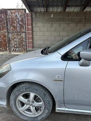 step vagon: Honda Stream: 2004 г., Автомат, Бензин, Универсал — 2