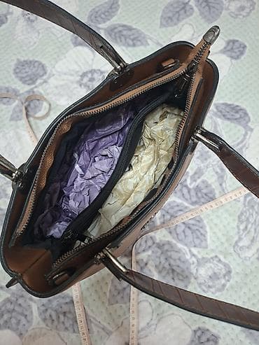 замшевые женские сумки: Классическая сумка, Burberry, Италия, Материал: Натуральная кожа, Застежка на молнии, Женские, Новый — 6