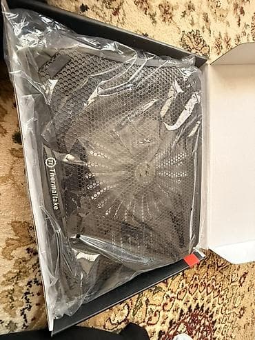 Ноутбуки и аксессуары: Охлаждающая подставка для ноутбука Thermaltake Massive V20 - — 2