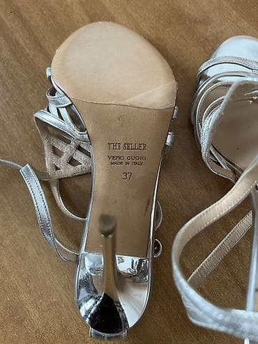 Кроссовки и спортивная обувь: Срочно продаю за дёшово Производство Италия состояние отличное 37 — 3