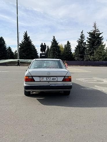 мерседес 124 с: Mercedes-Benz W124: 1989 г., Седан — 6