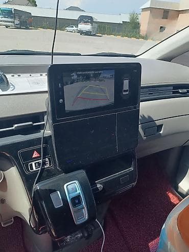 боковой тырмоо: Hyundai Staria: 2022 г., 3.5 л, Автомат, Газ, Минивэн — 5
