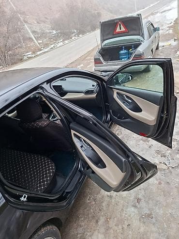 хундай истарекис: Hyundai i30: 2017 г., 2 л, Механика, Бензин, Хетчбек — 8