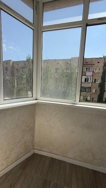 лоджия: Сдается просторная 1-комнатная квартира в Золотом квадрате Бишкека — 8