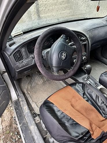 авто с: Hyundai Elantra: 2004 г., Автомат, Бензин, Седан — 4