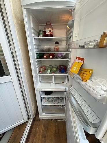 выбор номера о: Холодильник Indesit, Б/у, Двухкамерный, 60 * 180 * 45 — 2