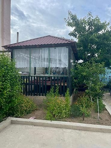 2 rooms: Гостевой дом с комнатами для размещения. Описание: - Несколько — 4