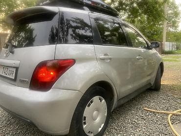 hyundai salaris: Toyota Ist: 2003 г., 1.3 л, Автомат, Газ, Хэтчбэк — 6