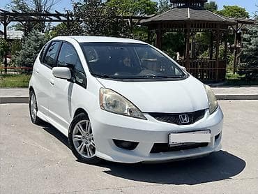 Honda Fit: 2010 г., 1.5 л, Автомат, Бензин, Хэтчбэк at lalafo.kg Honda Fit: 2010 г., 1.5 л, Автомат, Бензин, Хэтчбэк