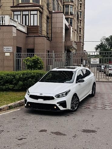 Kia K3: 2018 г., 1.6 л, Робот, Бензин, Хэтчбэк