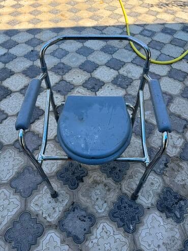 функциональная кровать для лежачих больных: Туалет стул б/у состояние на фото — 1