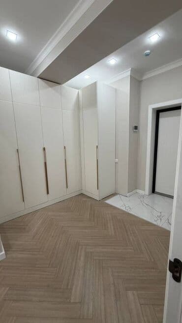 продается квартира 3 ком: 3 комнаты — 2