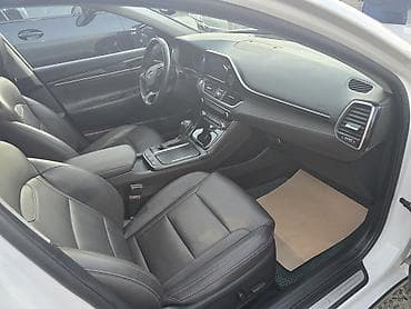 Hyundai Grandeur: 2019 г., Автомат, Бензин, Седан — 4
