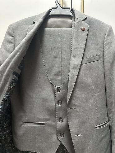 Костюмы и пиджаки мужские, серый классический стиль. 1) Тройка