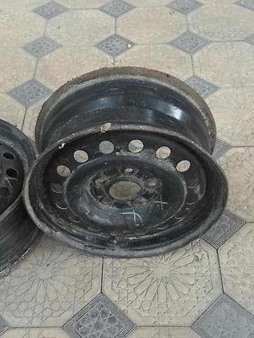 diska r13: Стальные штампованные диски, комплект из 2 шт. Характеристики: - — 1
